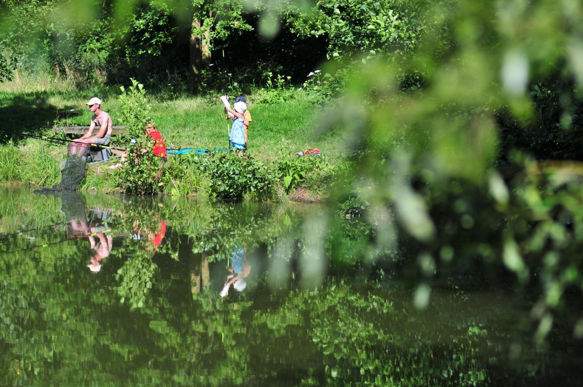 Camping Le Val De Trie Behen ภายนอก รูปภาพ